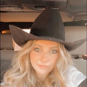 Meet your Posher, Paige